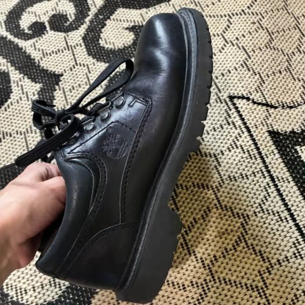 Black low rise Timberland heritage boots women’s size 6